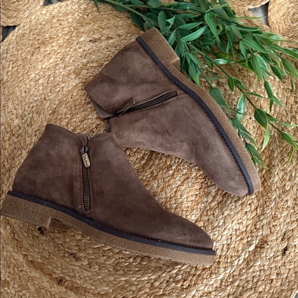 Italeau Foliana Weatherproof Leather Bootie. Size 39/ 8.5 Nut - Picture 3 of 12